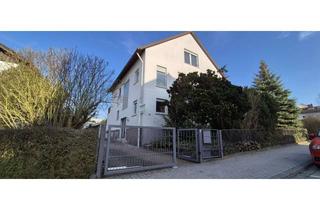 Anlageobjekt in 61169 Friedberg, Kapitalanlage ! Zweifamilienhaus mit Garage und Garten in beliebter Wohnlage von Friedberg