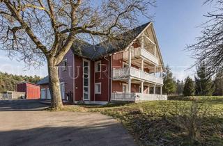 Haus kaufen in 92249 Vilseck, Großzügiges Anwesen in Alleinlage - ideal zur Pferdehaltung