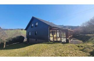 Einfamilienhaus kaufen in 57399 Kirchhundem, Kirchhundem - Großes Einfamilienhaus mit Wintergarten im Sauerland Grenze zum Siegerland