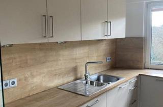 Mehrfamilienhaus kaufen in 61381 Friedrichsdorf, Friedrichsdorf - Geräumige Etagenwohnung zum Verkauf in FriedrichsdorfKöppern