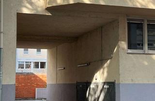 Garagen mieten in D 23-25, 68159 Innenstadt / Jungbusch, Tiefgaragenstellplatz in der Mannheimer Innenstadt 3 Minuten vom Paradeplatz