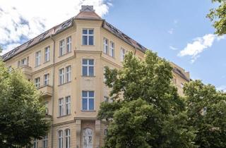 Wohnung kaufen in Schlüterstraße 29, 10625 Charlottenburg, Exklusives Altbaujuwel - stilvolle 2-Zimmer Wohnung am Savignyplatz (ohne Makler)