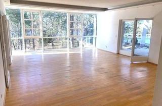 Wohnung kaufen in Heydenstraße 21, 14199 Schmargendorf, Hier kann der Sommer kommen! Großzügige 4 Zimmer mit 26 qm Süd-West Terrasse direkt am Messelpark