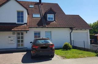 Wohnung mieten in 86500 Kutzenhausen, Gepflegte, helle 3-Zi-Maisonette-Wohnung mit EBK, Balkon, Garage, in Kutzenhausen (von privat)