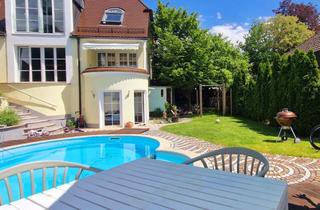 Villa kaufen in 86316 Friedberg, Exklusive 350 m² Familienvilla mit Pool, Panorama-Sauna & traumhaftem Blick auf ganz Augsburg