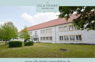 Gewerbeimmobilie kaufen in 06484 Quedlinburg, Ehemalige Kaserne - als großes Lagerhaus, Ausstellungsfläche oder Mehrzweckhalle zu verkaufen.