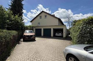 Mehrfamilienhaus kaufen in 85386 Eching, Mehrfamilienhaus mit Baureserve auf großem Grundstück in Eching