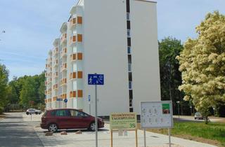 Wohnung mieten in Ernst-Schneller-Siedlung, 09350 Lichtenstein, Seniorengerechte und barrierearme 2-Raum-Wohnung mit Aufzug und Balkon