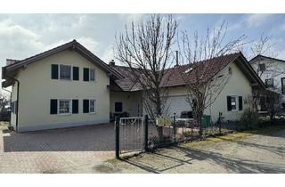 Einfamilienhaus kaufen in 94486 Osterhofen, Großzügiges Einfamilienhaus mit Einliegerwohnung Nähe Osterhofen/Gergweis