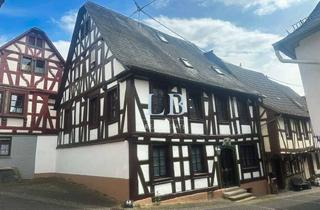 Haus kaufen in 55756 Herrstein, Zweifamilien-Fachwerkhaus -Historischer Charme trifft auf neue Möglichkeiten in Herrstein