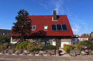 Einfamilienhaus kaufen in 25761 Büsum, Büsum: Rentables Einfamilienhaus mit 3 Wohnungen in ruhiger Lage