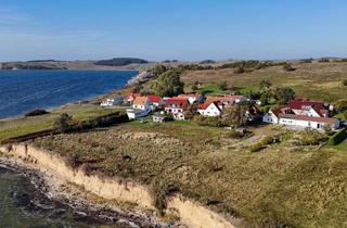 Haus kaufen in 18586 Thiessow, Historisches Lotsenhaus mit Beherbergung und Gastronomie in direkter Wasserlage