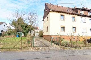 Doppelhaushälfte kaufen in 74931 Lobbach, Sanierungsbedürftig, aber voller Möglichkeiten: Doppelhaushälfte für Familien