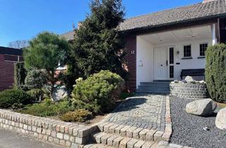 Einfamilienhaus kaufen in 52525 Heinsberg, **Freistehendes Einfamilienhaus mit Garage, Büro und zwei großen Hallen.**