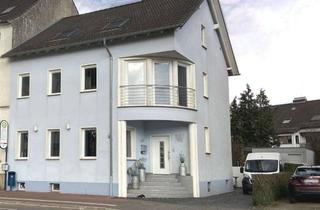 Einfamilienhaus kaufen in 66763 Dillingen, Charmantes Einfamilienhaus mit Garten und Garage in zentraler Lage