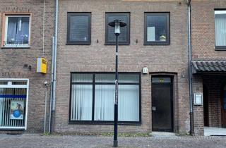 Anlageobjekt in 46446 Emmerich, Mitten in Emmerich: Renditestarkes, renoviertes Wohn- & Geschäftshaus mit sicheren Mieteinnahmen