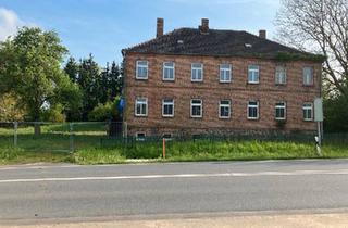 Mehrfamilienhaus kaufen in 17219 Möllenhagen, Möllenhagen - Sanierungsbedürftiges Mehrfamilienhaus