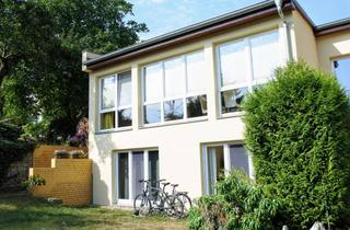 Wohnung kaufen in Am Falkenberg 69, 12524 Altglienicke, Remise mit 2 Etagen und Garten! Provisionsfrei!
