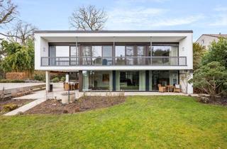 Villa kaufen in 85356 Freising, Exklusive Villa in Freising: Wohntraum am Waldrand mit Bergblick