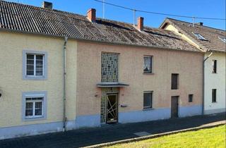 Einfamilienhaus kaufen in 54310 Menningen, Ein-/ Zweifamilienhaus mit Potential in schöner Lage