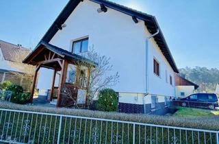 Wohnung kaufen in 35094 Lahntal, Vor den Toren Marburgs, Lichtdurchflutete Dachgeschosswohnung in Goßfelden–Stilvoller Ausbau in 1999