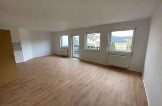 Wohnung mieten in Friedrich-Naumann-Straße 20, 07973 Greiz, Exklusive 3-R-Dachgeschosswohnung zentrumsnah mit Aufzug und Balkon!!