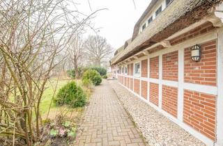 Anlageobjekt in 21745 Hemmoor, Vielseitige Nutzung: Fachwerkhaus mit vier Wohneinheiten und großem Grundstück – Ideal für Mehrgenerationenwohnen oder Kapitalanlage!