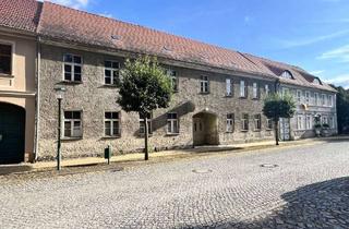 Haus kaufen in 16559 Liebenwalde, KRASS/Historische Schule am Marktplatz von Liebenwalde in BB: Einmalige Gelegenheit für 11 Wohnungen