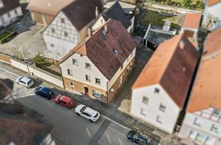 Mehrfamilienhaus kaufen in 91074 Herzogenaurach, Mehrfamilienhaus mit Potenzial – Vielseitig nutzbares Objekt in zentraler Lage von Herzogenaurach