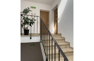 Wohnung kaufen in 73529 Schwäbisch Gmünd, Gemütliche 2 Zimmer-Dachgeschoss-Wohnung mit Stellplatz!