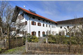 Haus kaufen in 83128 Halfing, Halfing - Ehemalige Hofstelle mit Tenne, incl. Baugenehmigung zusätzlicher Neubau 6 Familienhaus in Halfing