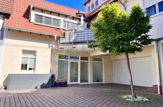 Gewerbeimmobilie kaufen in 65719 Hofheim am Taunus, WALLAU: Schönes 1-ZIMMER-BÜRO mit Abstellraum, Küche und Bad