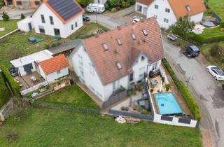 Reihenhaus kaufen in Am Weinberg, 97520 Röthlein, Reihenendhaus - echt cool mit Pool in Hirschfeld