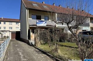 Haus kaufen in Claudiusstraße, 73770 Denkendorf, Charmantes Reiheneckhaus mit Potenzial!