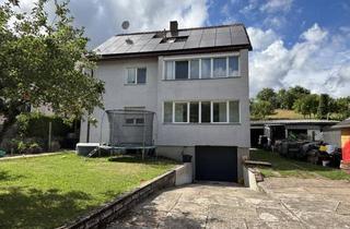 Haus kaufen in Mitteleschenbacher Straße 30, 91575 Windsbach, Teilvermietetes Zweifamilienhaus in ruhiger Lage Windsbachs