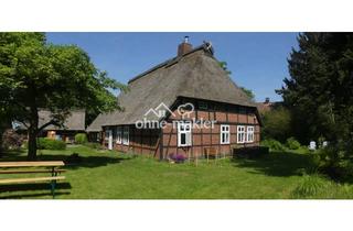Bauernhaus kaufen in Herteler Straße, 29643 Neuenkirchen, Schönes Reetdach-Bauernhaus mit Bauerngarten und Treppenspeicher