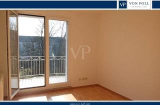 Wohnung kaufen in Frederic-Joliot- Curie- Straße 10, 02977 Hoyerswerda, Gemütliche 3-Raum-Wohnung mit Balkon in gepflegter Wohnanlage