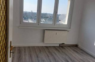 Wohnung mieten in Daheimstraße 14, 06842 Dessau-Roßlau, Wohnen über der Stadt freundliche helle 3-R-Wohnung im DG.ca.58,20 m² mit BLK. zu vermieten.