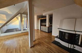 Wohnung kaufen in Baseler Straße 44, 12205 Berlin, Maisonette-Dachgeschosswohnung in repräsentativem Baudenkmal mit Turmzimmer