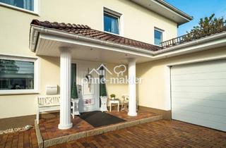 Villa kaufen in Hagebuttenweg, 32120 Hiddenhausen, moderne Stadtvilla - Wohnen mit Sauna + Whirlpool + Kamin