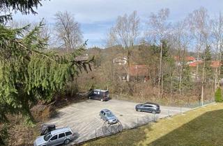 Wohnung kaufen in 83646 Bad Tölz, Energetisch saniertes Gebäude – bezugsfreie 2-Zimmer-Wohnung mit Balkon