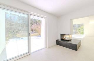 Villa kaufen in 82024 Taufkirchen, Exklusive Villa am Naturschutzgebiet mit Pool & Panoramablick