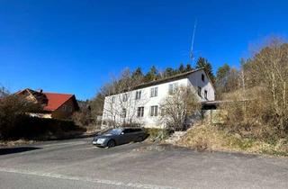 Grundstück zu kaufen in 93164 Laaber, Bauträger und Bauwillige aufgepasst! Grundstück mit Altbestand