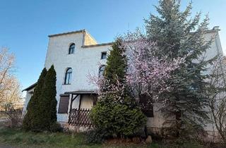 Mehrfamilienhaus kaufen in 06188 Landsberg, Landsberg - Grundstück mit teilsaniertem Wohnhaus zum Ausbau