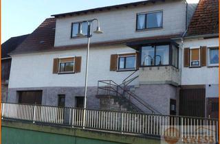 Bauernhaus kaufen in 36391 Sinntal, Ehemaliges Bauernhaus in der Ortslage von Snt-Jossa mit Garage und Balkon und tollem Fernblick