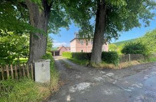 Haus kaufen in 01731 Kreischa, Zweifamilienhaus mit Einliegerwohnung zur Sanierung in grüner Lage von Kreischa