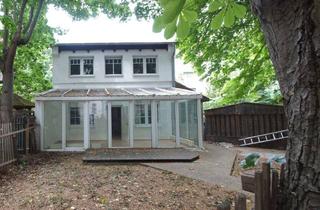 Haus mieten in Eugen-Richter-Straße, 99085 Johannesvorstadt, Hinterhaus mit 3 Zimmern, Terrasse, Wintergarten, Gäste-WC in der Eugen-Richter-Straße