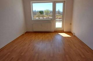 Wohnung mieten in Wittenhäger Straße 27, 18439 Stralsund, Bald mit Aufzug! 3-Raum-Wohnung in Abtshagen mit Balkon