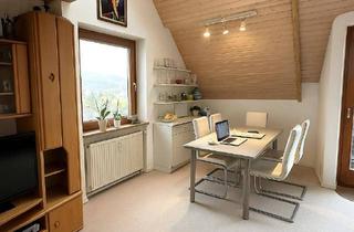 Wohnung kaufen in 70794 Filderstadt, Filderstadt - Architektonisch reizvolle 2,5-Zimmer-Galeriewohnung mit Dachterrasse in herrlicher Aussichtslage