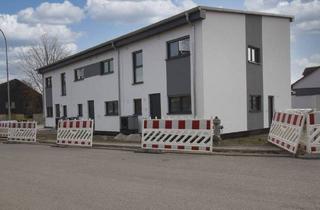 Haus kaufen in Holzweg 7B, 97640 Oberstreu, Oberstreu - Neubau Reihenmittehaus in Oberstreu Provisionsfrei